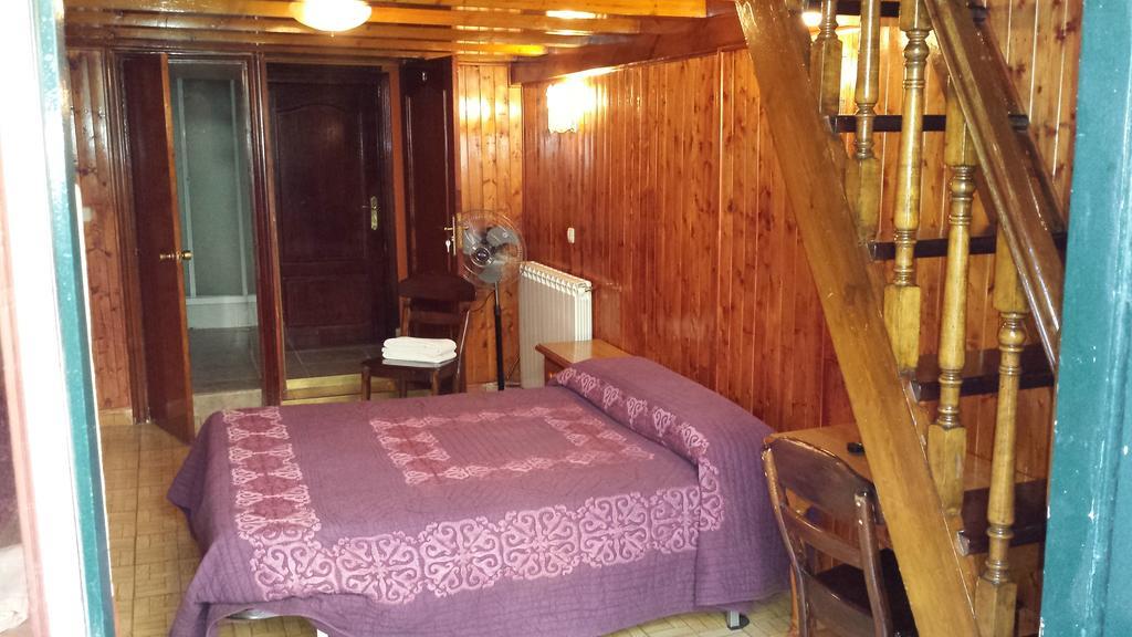 Hostal Rico Madrid Szoba fotó