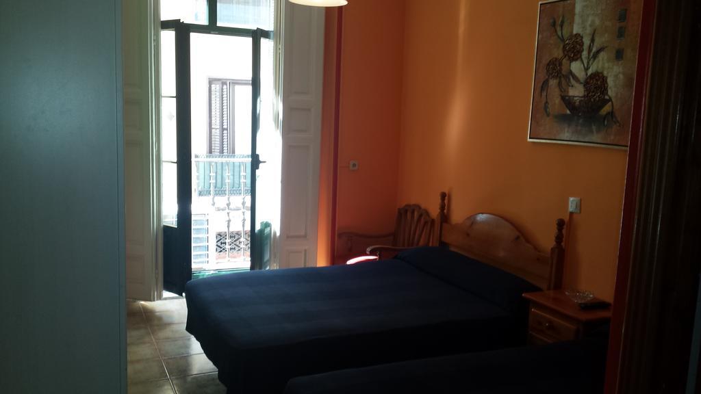 Hostal Rico Madrid Kültér fotó