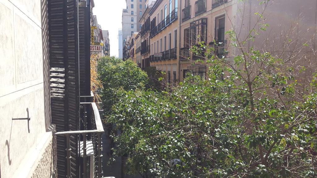 Hostal Rico Madrid Kültér fotó