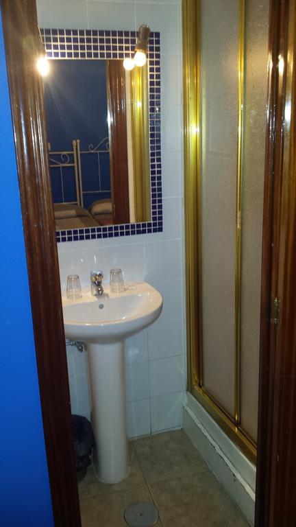 Hostal Rico Madrid Kültér fotó